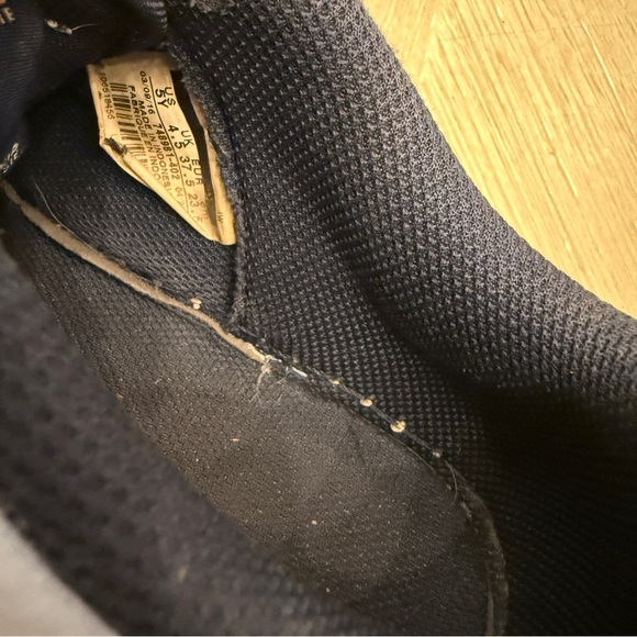 Nike Kids Sneakers in Navy Blue Tarheel Blue for school and fall low-top - Picture 6 of 6